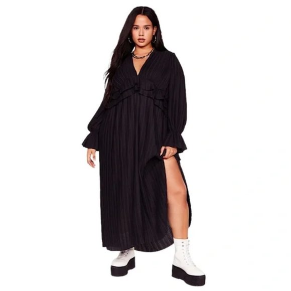 Nasty Gal Dresses & Skirts - ** BLACK ** Nasty Gal Pleated Maxi Dress Size 14